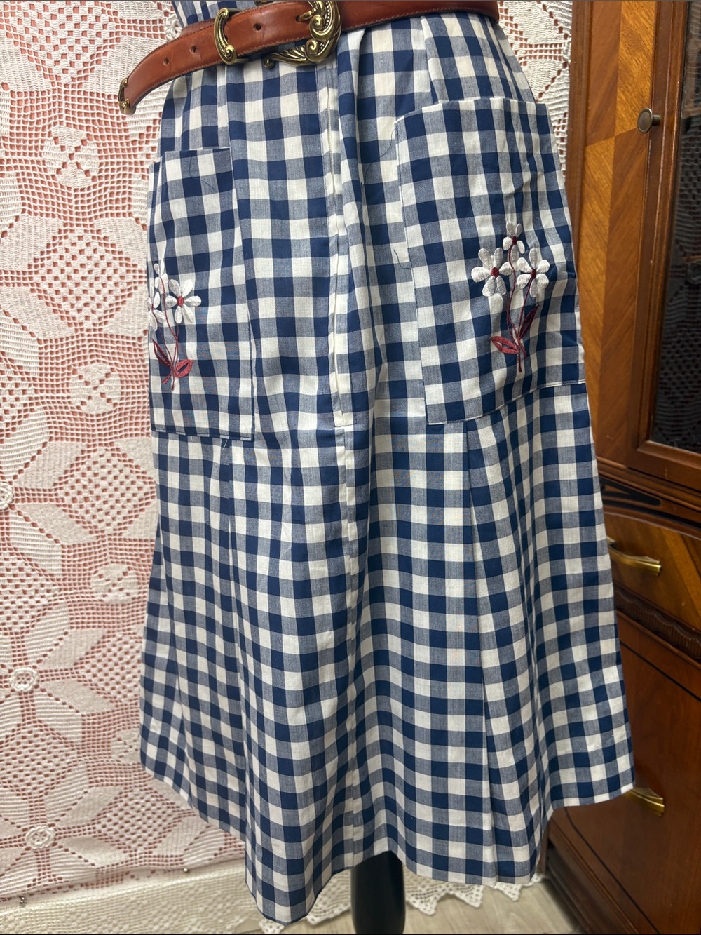 Blue Gingham Shirt Dress with Embroidered Pockets Sz sm/m - Picture 4 of 9